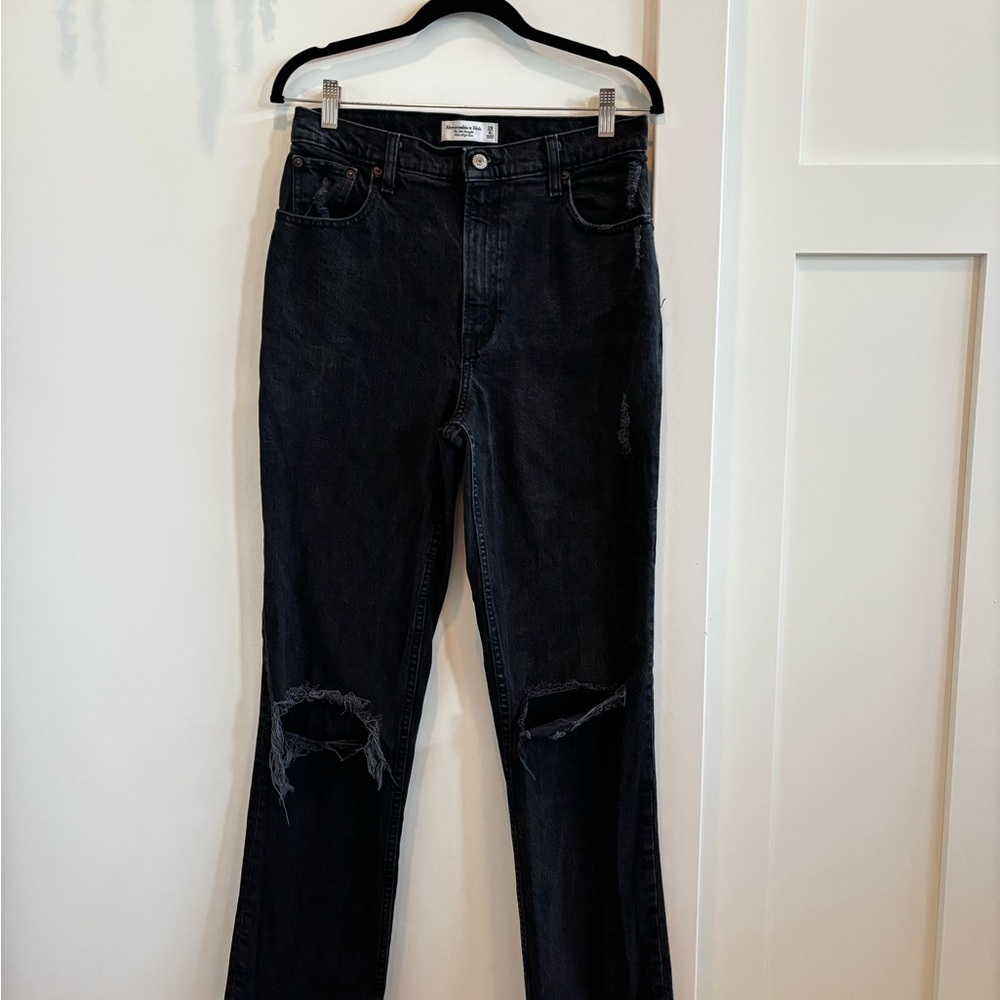 Abercrombie & Fitch The 90's Straight Ultra High Rise Distressed Black Jeans 6L